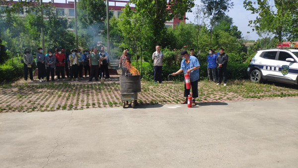 Fire Safety Fire-fighting Practical Exercises Were Held in Front of Our Office Building Fire Safety Fire-fighting Practical Exercises Were Held in Front of Our Office Building